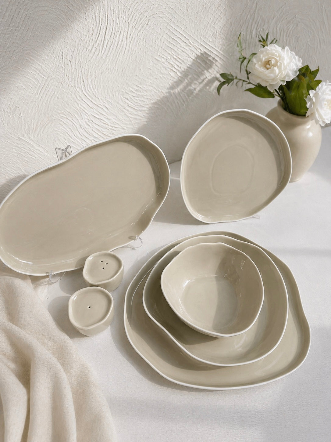 Bricard Bonnes 27-Piece Dinner Set for 6